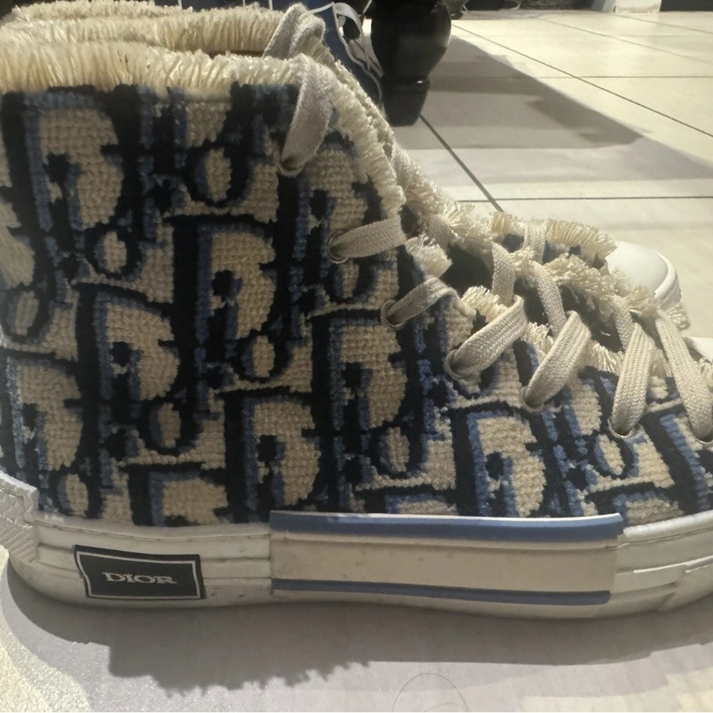 Great Condition-Men Authentic Dior B23 High  Top Sneaker Oblique Tapestry Size 9